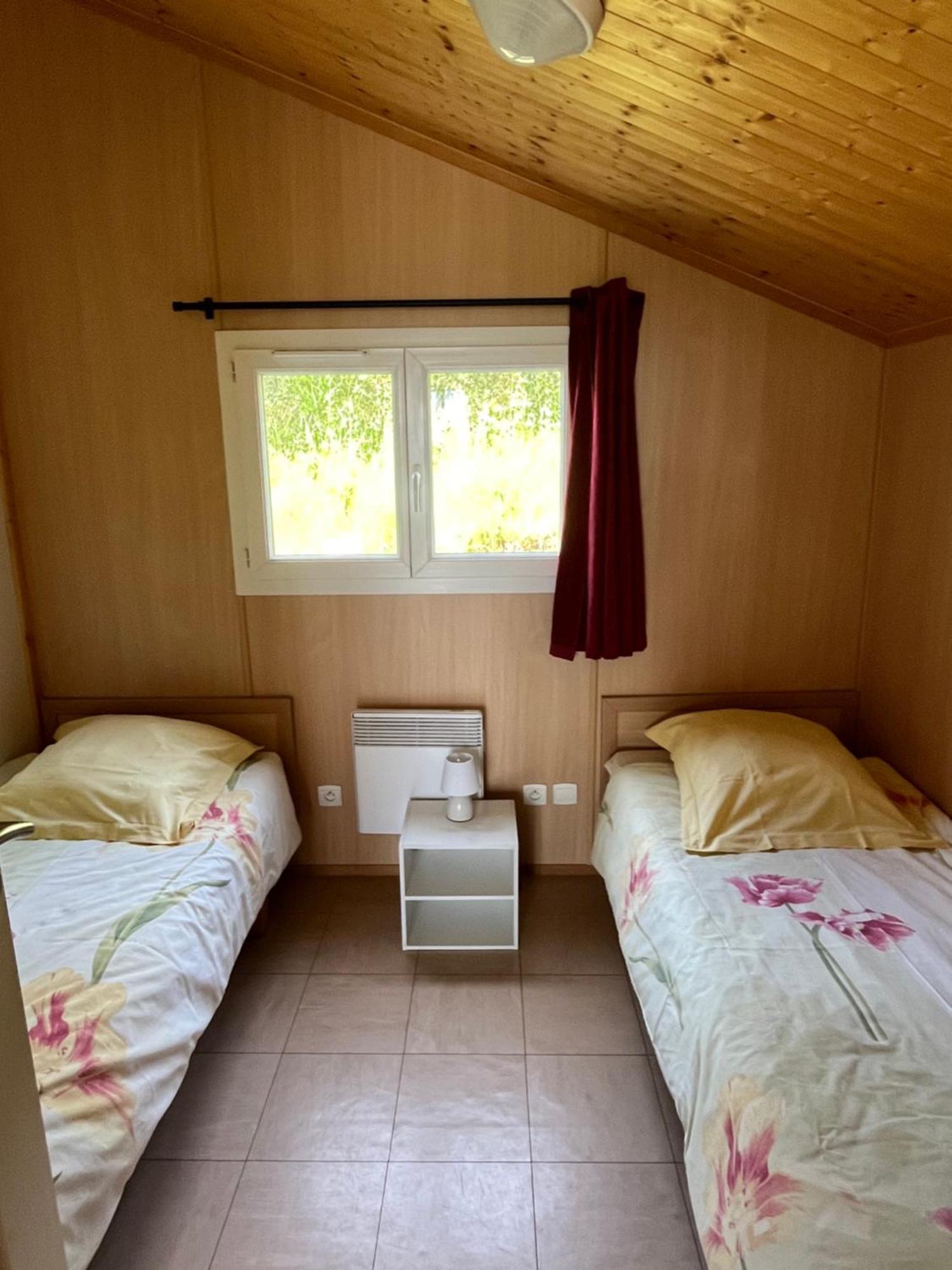 Les Chalets Du Piou Bussieres  エクステリア 写真